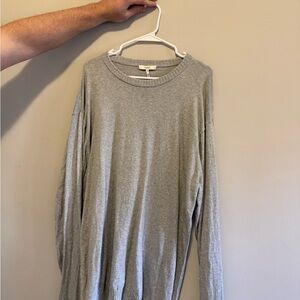 Vuori Light Gray Men's Sweatshirt